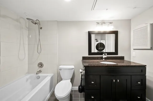 $1,950 | 1601 South Shepherd Drive, Unit 20, Houston, TX 77019