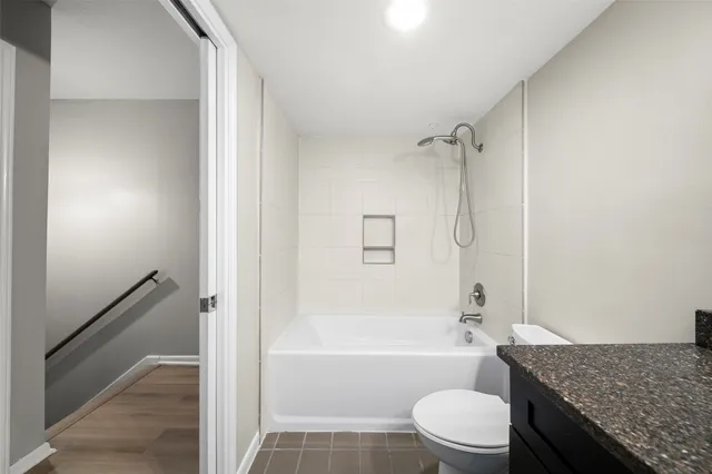 $1,950 | 1601 South Shepherd Drive, Unit 20, Houston, TX 77019