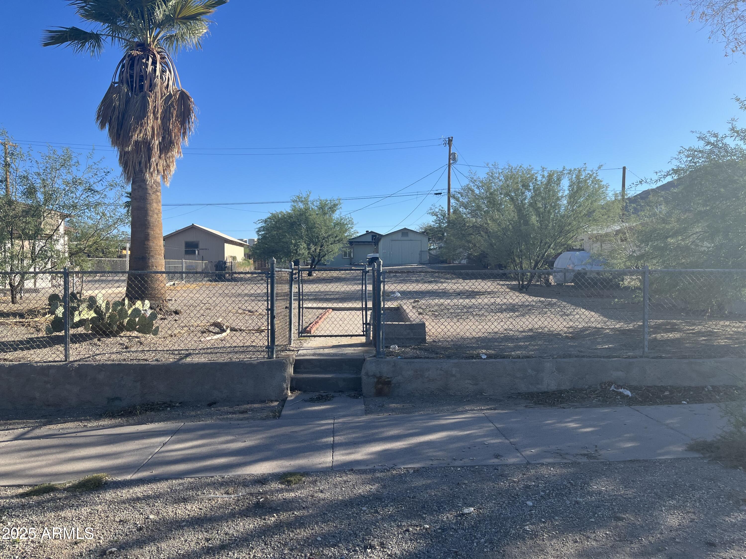 a view of a yard and entertaining space
