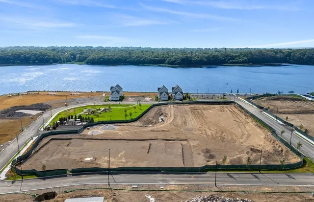 $599,995 | 40 East Pt Drive, Unit 6, East Providence, RI 02916