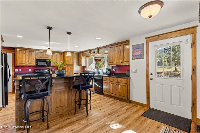 $415,000 | 202 Country Club Lane, Pinehurst, ID 83850