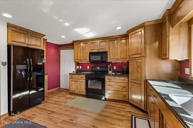 $415,000 | 202 Country Club Lane, Pinehurst, ID 83850