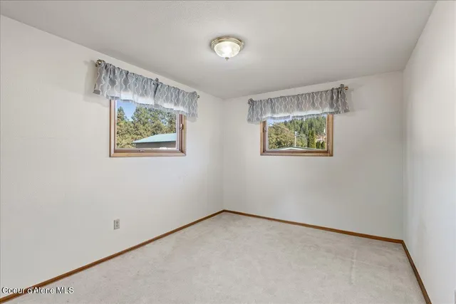 $415,000 | 202 Country Club Lane, Pinehurst, ID 83850