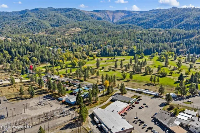 $415,000 | 202 Country Club Lane, Pinehurst, ID 83850