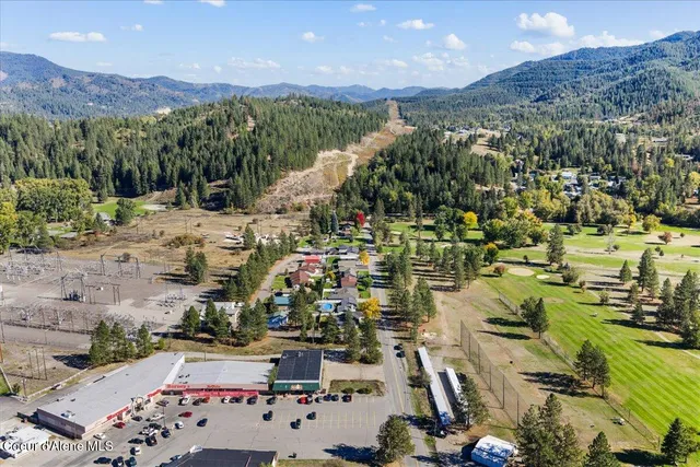 $415,000 | 202 Country Club Lane, Pinehurst, ID 83850