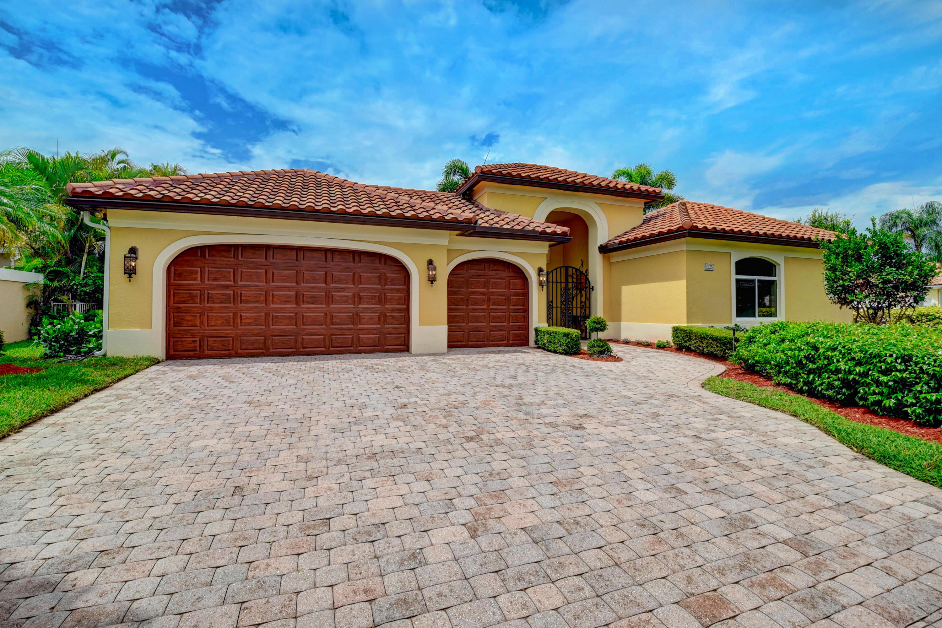 3225 Northwest 60th Street Boca Raton, FL 33496 - Photo 3 of 62 02_virtuals1 (2)