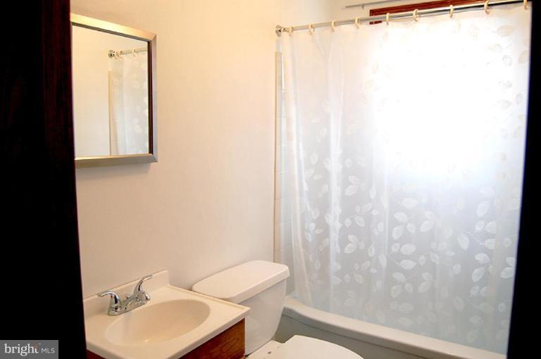 9430 North Laurel Road Laurel, MD 20723 - Photo 10 of 15 Updated bathroom