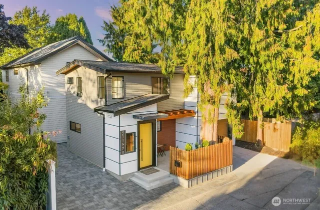 $825,000 | 511 North 78th Street, Seattle, WA 98103