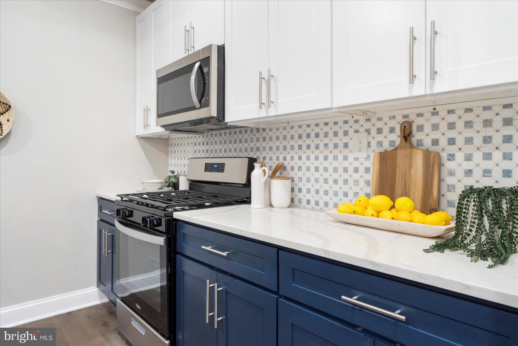 2412 Keyworth Avenue Baltimore, MD 21215 - Photo 12 of 41