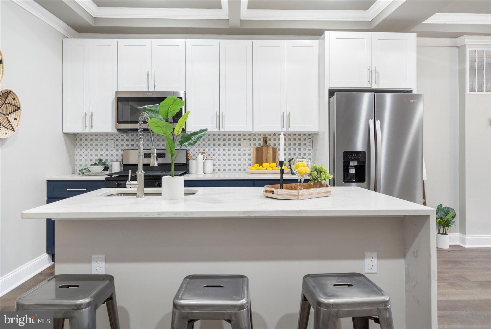 2412 Keyworth Avenue Baltimore, MD 21215 - Photo 17 of 41