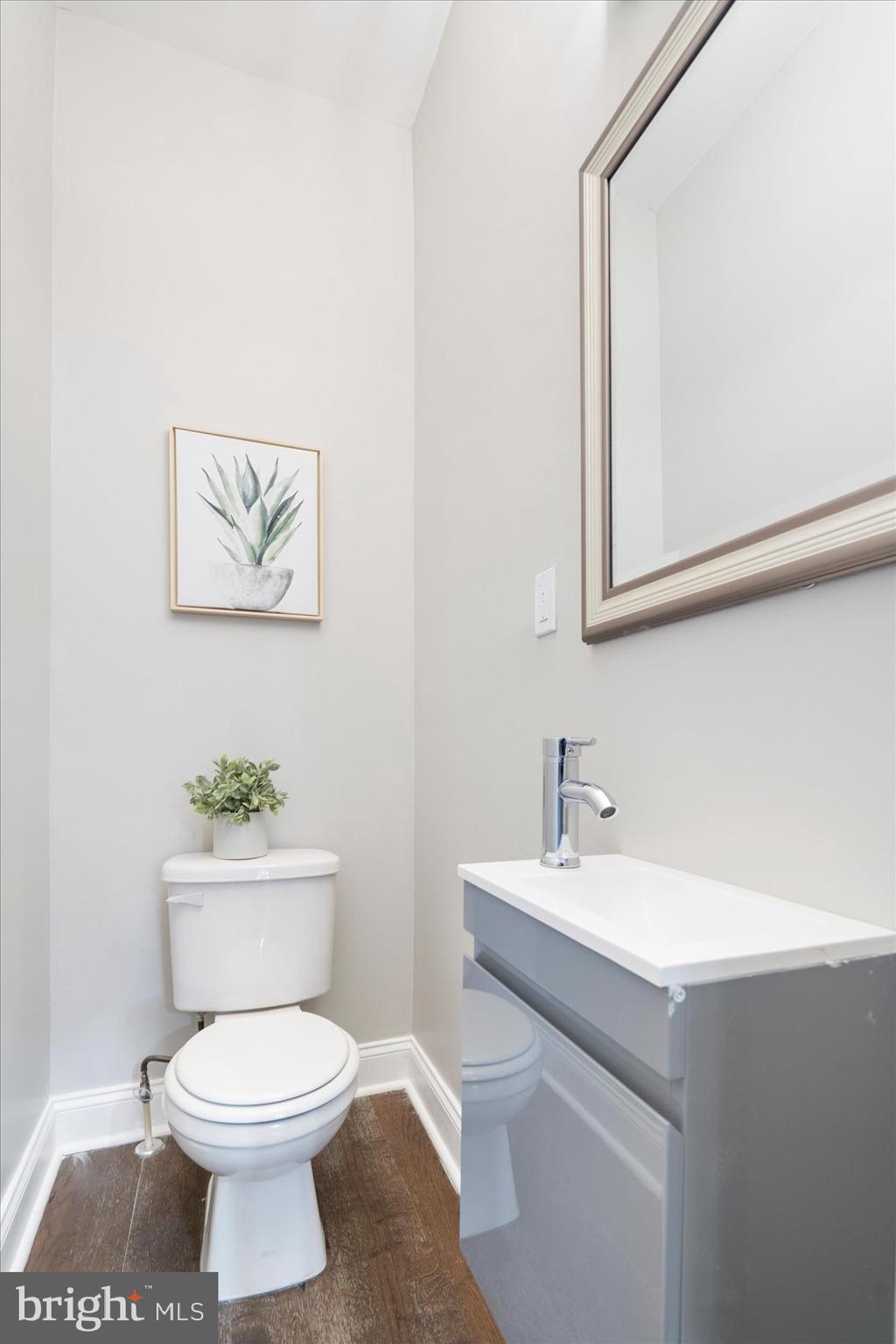 2412 Keyworth Avenue Baltimore, MD 21215 - Photo 18 of 41