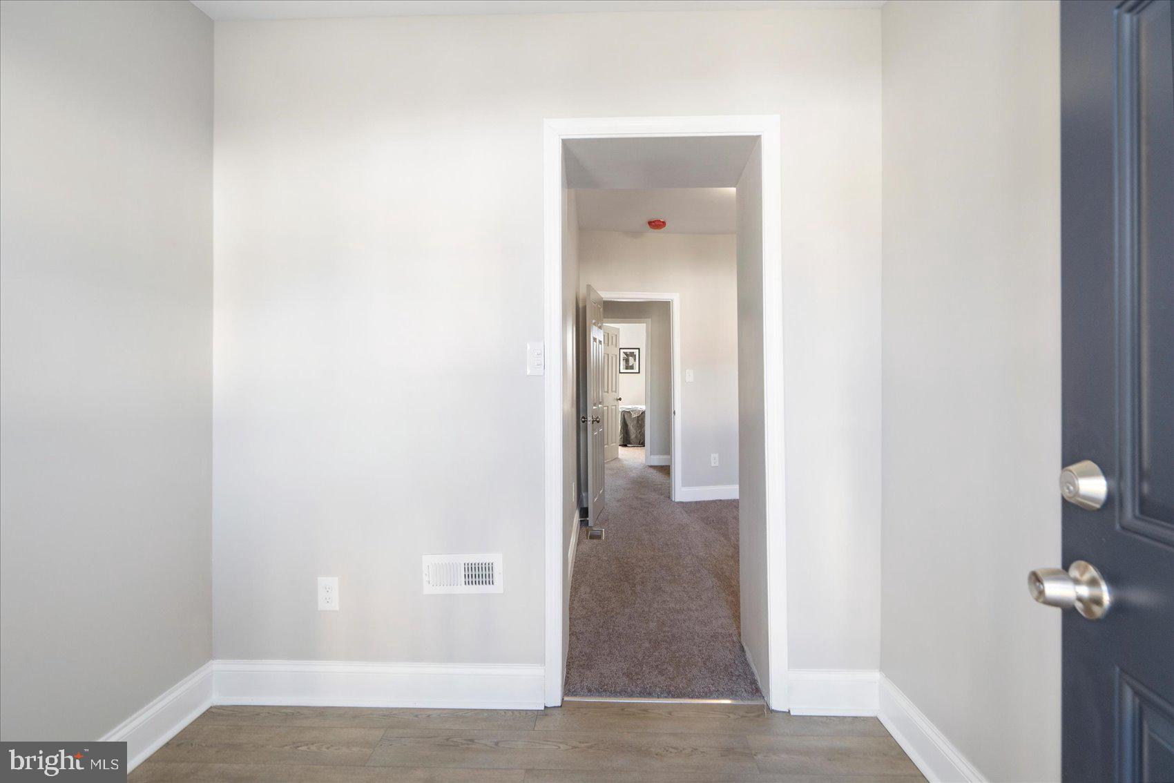 2412 Keyworth Avenue Baltimore, MD 21215 - Photo 22 of 41