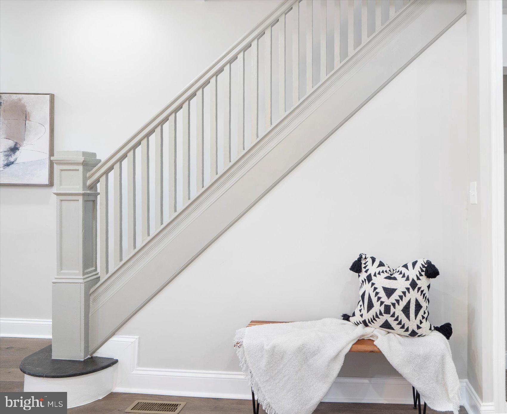 2412 Keyworth Avenue Baltimore, MD 21215 - Photo 10 of 41