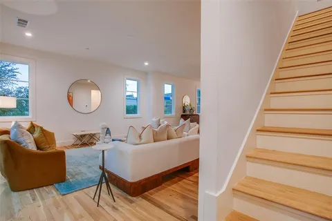 $689,000 | 7207 Gaston Avenue, Unit 906, Dallas, TX 75214