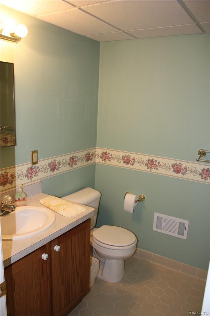 1450 River Road, Unit 22 St. Clair, MI 48079 - Photo 14 of 21 IMG_9445.jpg