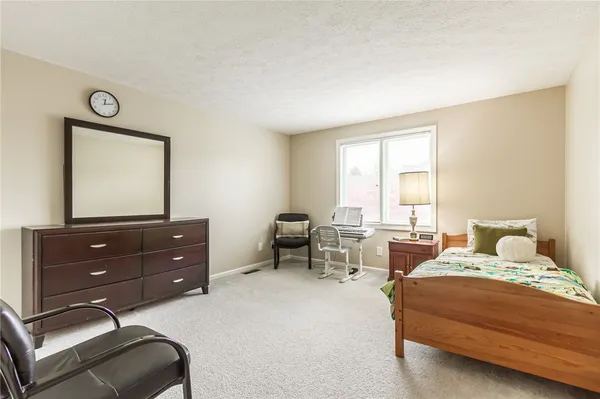 $314,900 | 15 Nouveau Place, Perinton, NY 14450