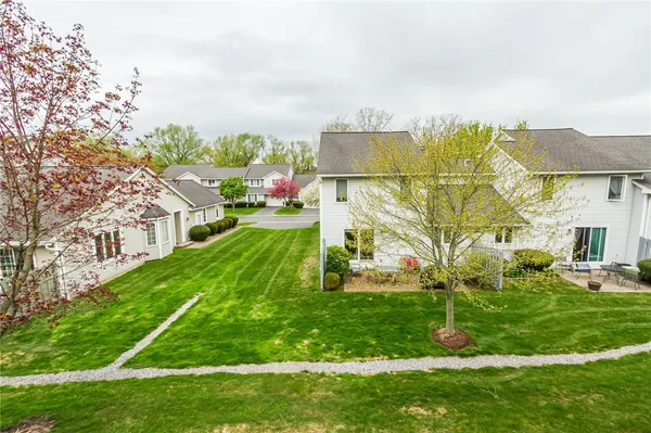$314,900 | 15 Nouveau Place, Perinton, NY 14450