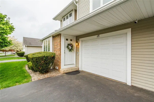 $314,900 | 15 Nouveau Place, Perinton, NY 14450
