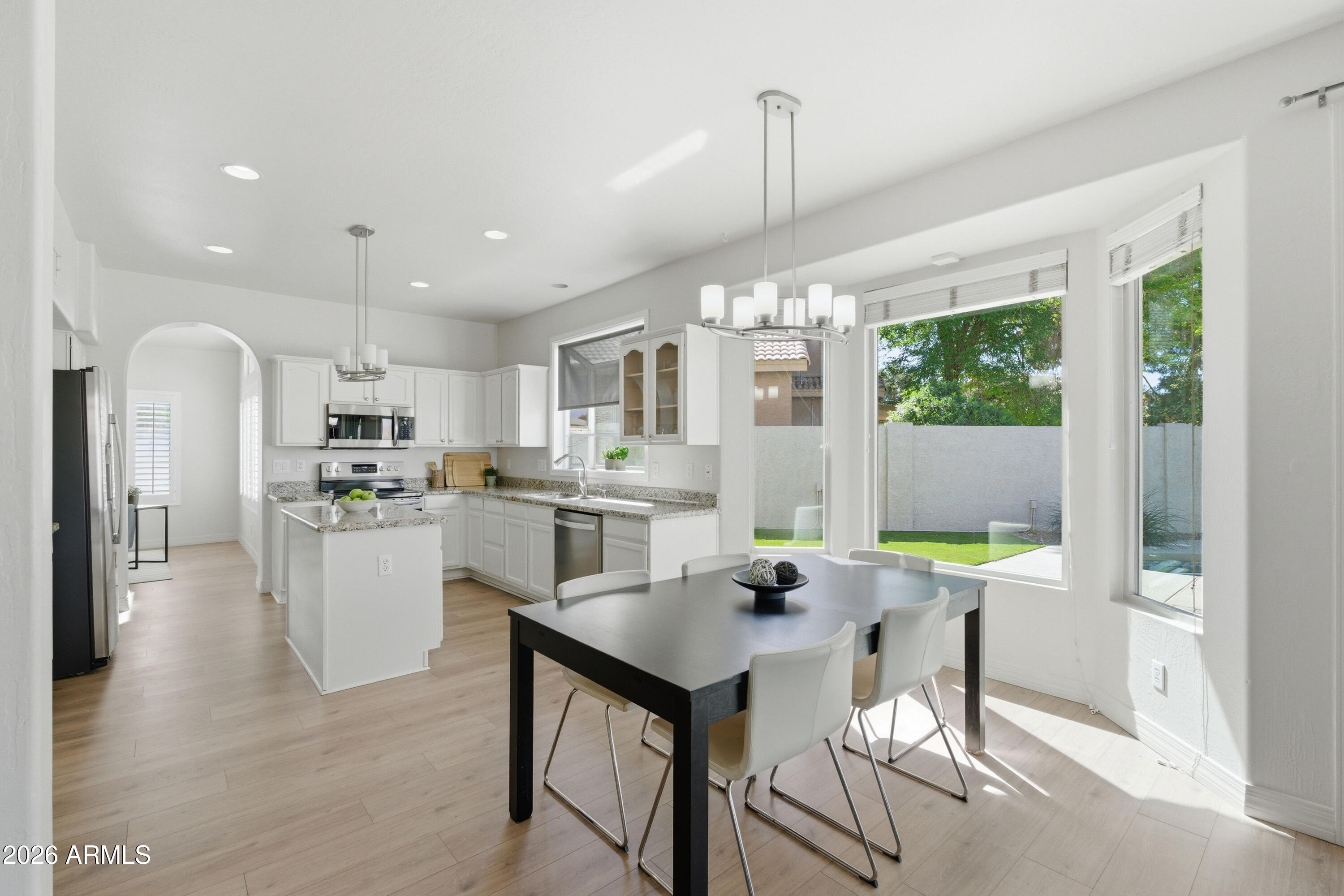 418 South Burk Street Gilbert, AZ 85296 - Photo 17 of 90 3a kitchen and dining area