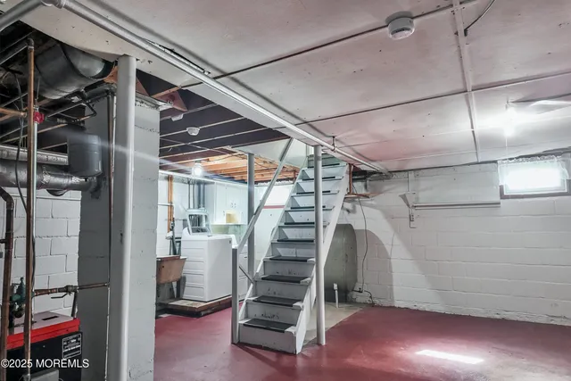 a view of a walk in closet