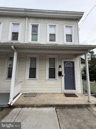 $1,595 | 252 East Louther Street, Carlisle, PA 17013