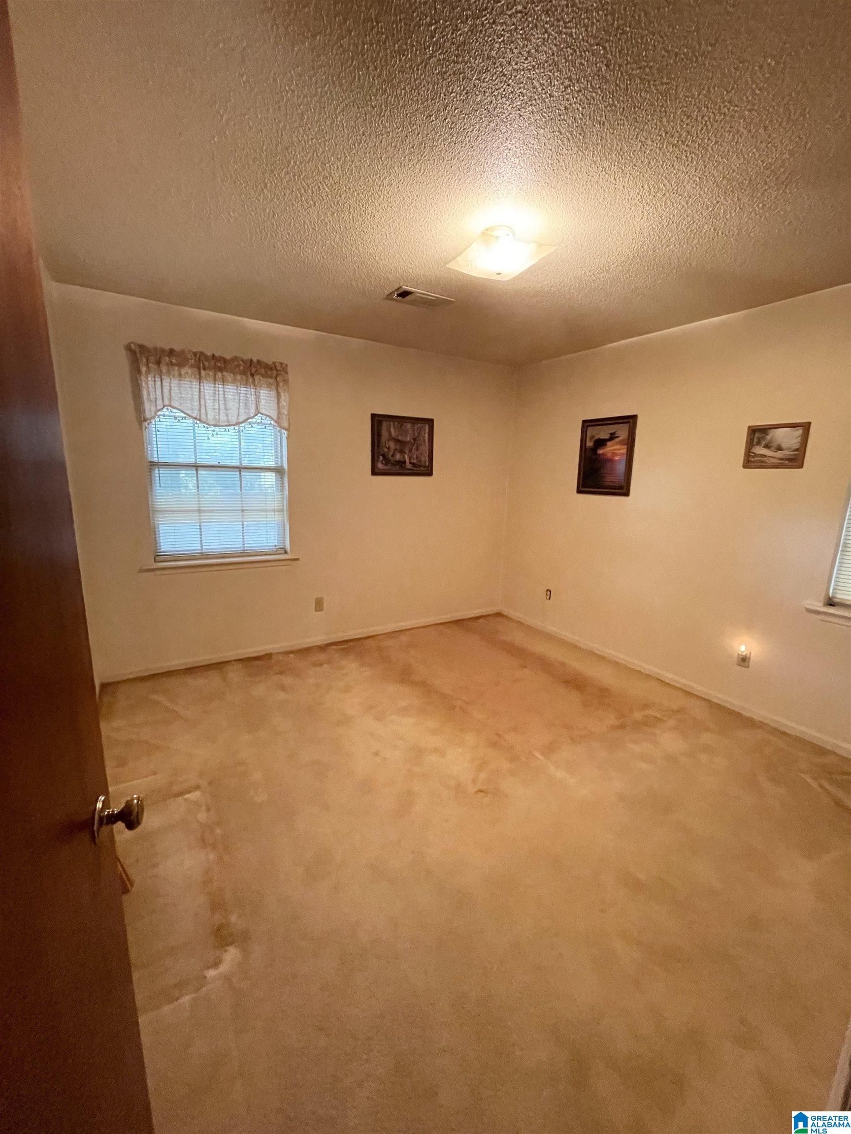116 Mims Circle Clanton, AL 35045 - Photo 8 of 11