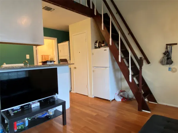 $1,450 | 1905 San Gabriel Street, Unit 205, Austin, TX 78705