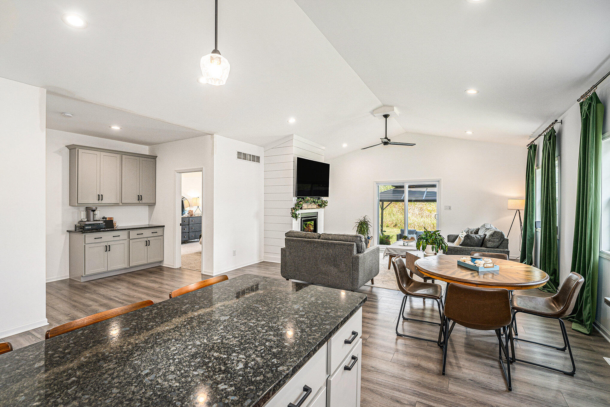 703 Verdano Terrace Crown Point, IN 46307 - Photo 13 of 33 2038x1359