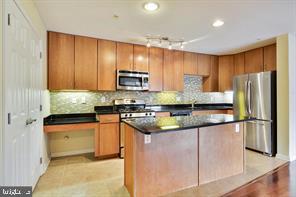 1006 Primrose Road, Unit 103 Annapolis, MD 21403 - Photo 4 of 24 Kitchen