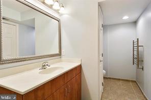 1006 Primrose Road, Unit 103 Annapolis, MD 21403 - Photo 9 of 24 Master bathroom