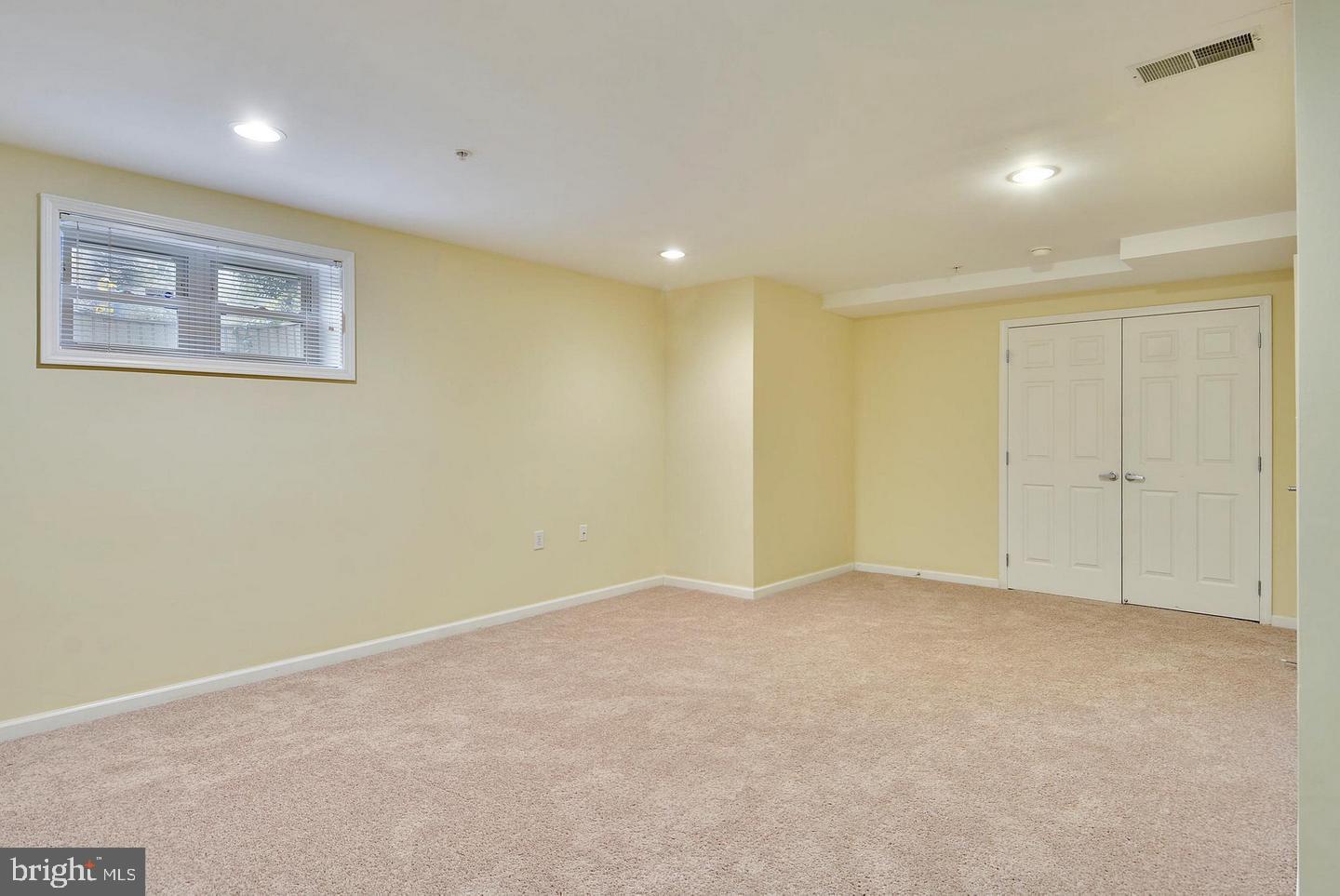 1006 Primrose Road, Unit 103 Annapolis, MD 21403 - Photo 10 of 24 Large 2nd bedroom