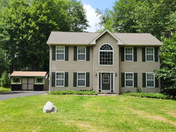 $295,000 | 107 Birchwood Road, Blakeslee, PA 18610