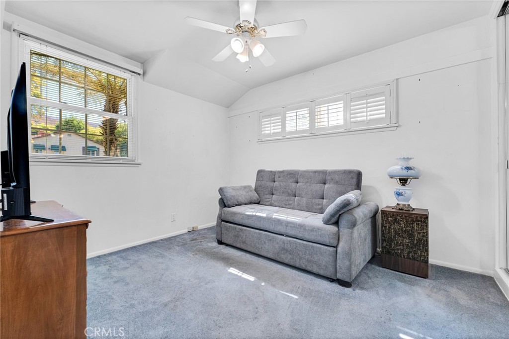 2107 Jolley Drive Burbank, CA 91504 - Photo 20 of 33 a living room with furniture and a flat screen tv