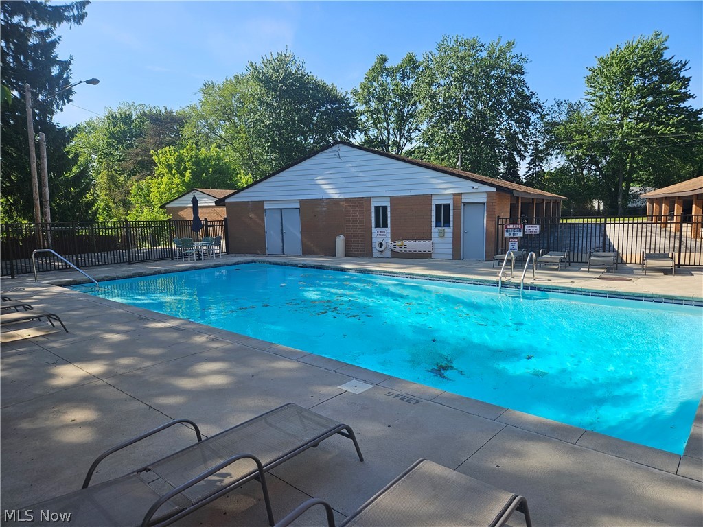 3675 Clague Road, Unit 306 North Olmsted, OH 44070 - Photo 22 of 26