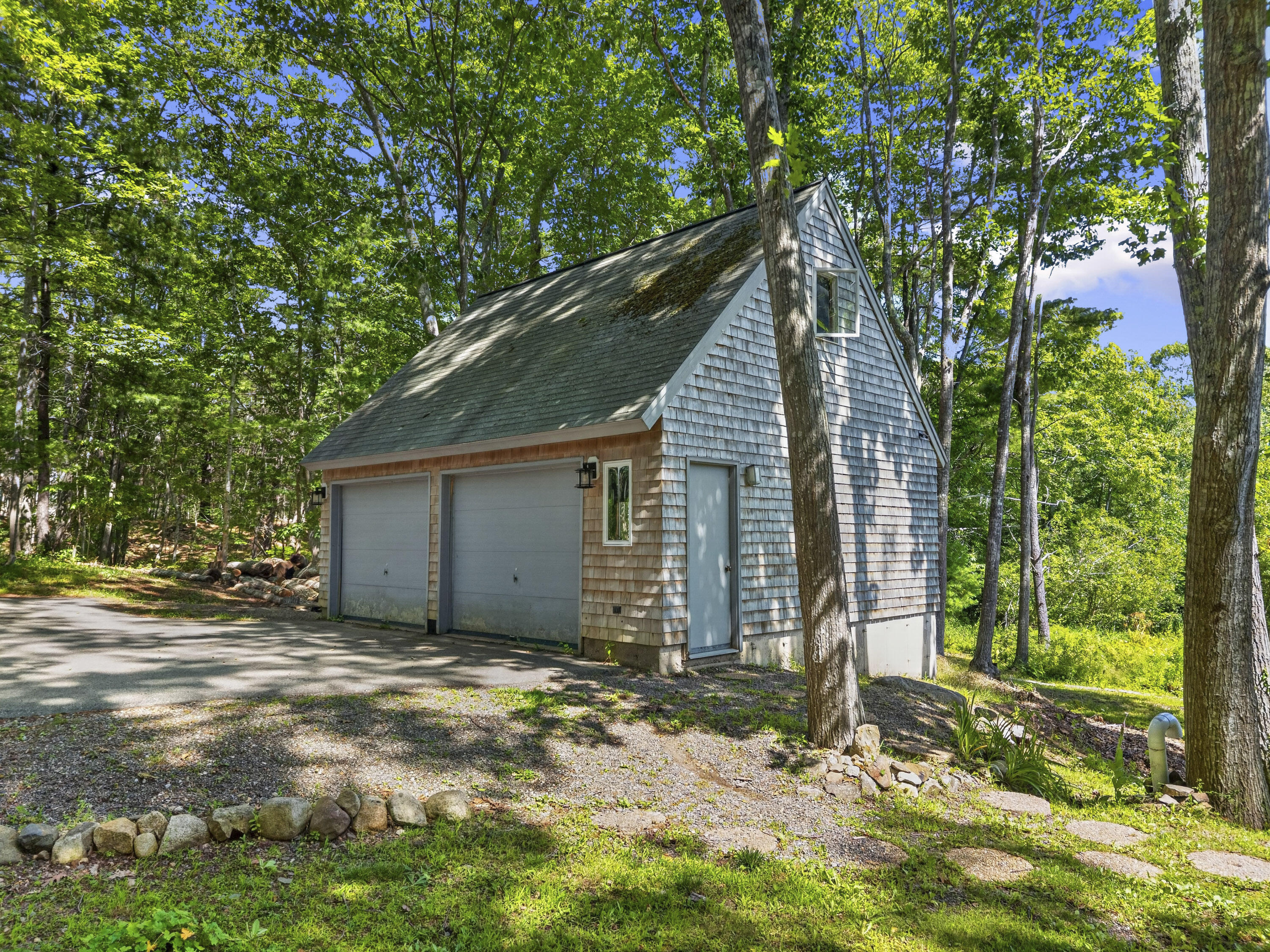 221 Shore Road York, ME 03902 - Photo 9 of 75 221 Shore Rd_0109