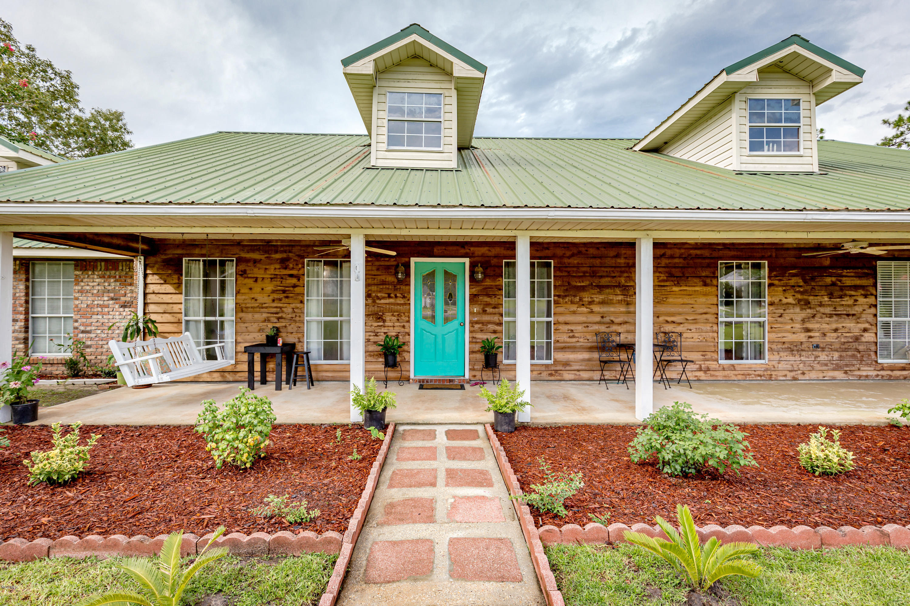 9344 Dunn Road Moss Point, MS 39562 - Photo 2 of 62 IMG_3325