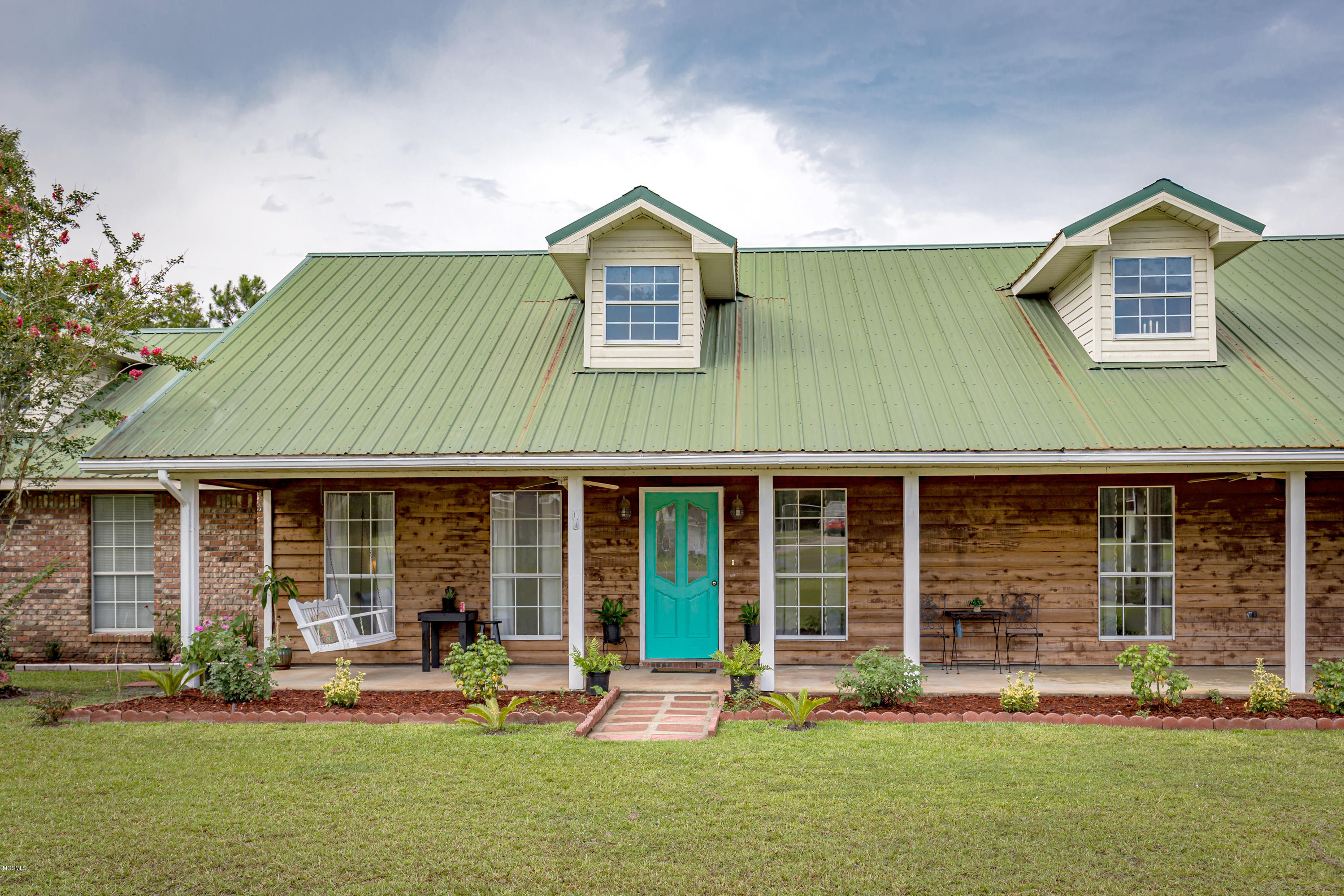 9344 Dunn Road Moss Point, MS 39562 - Photo 4 of 62 IMG_3316