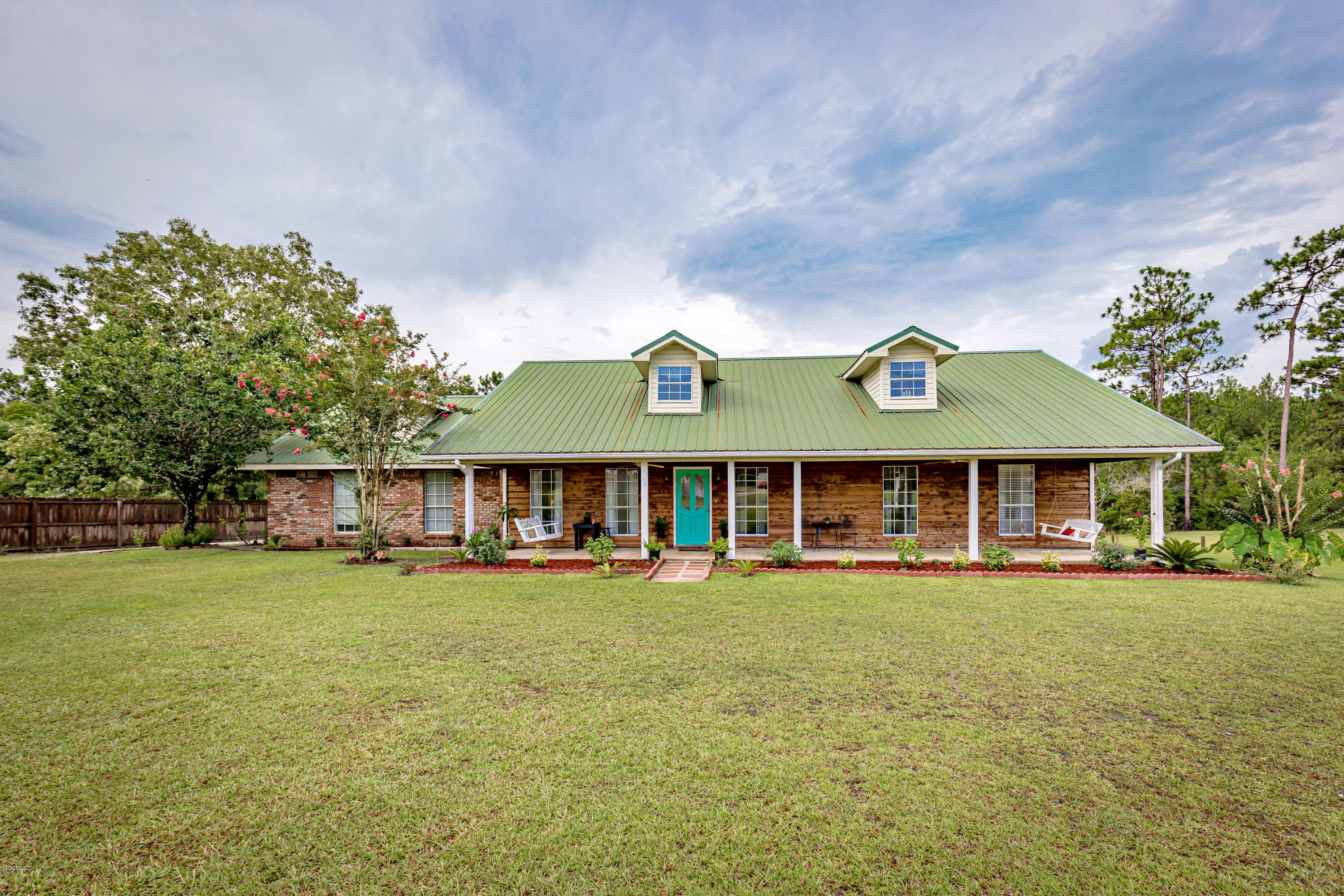 9344 Dunn Road Moss Point, MS 39562 - Photo 5 of 62 IMG_3313