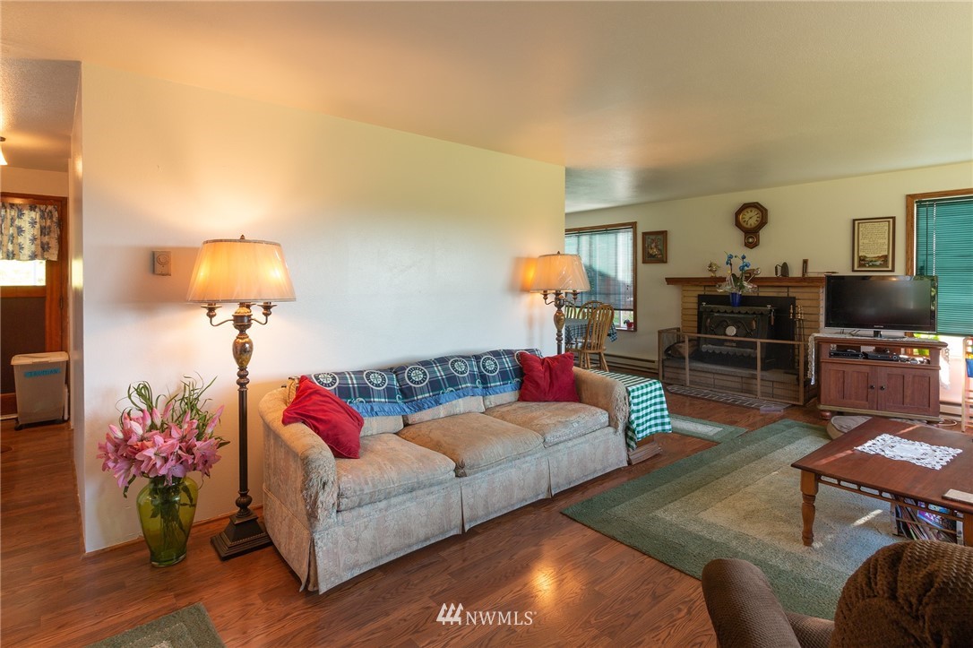 6918 Skipley Road Snohomish, WA 98290 - Photo 4 of 24