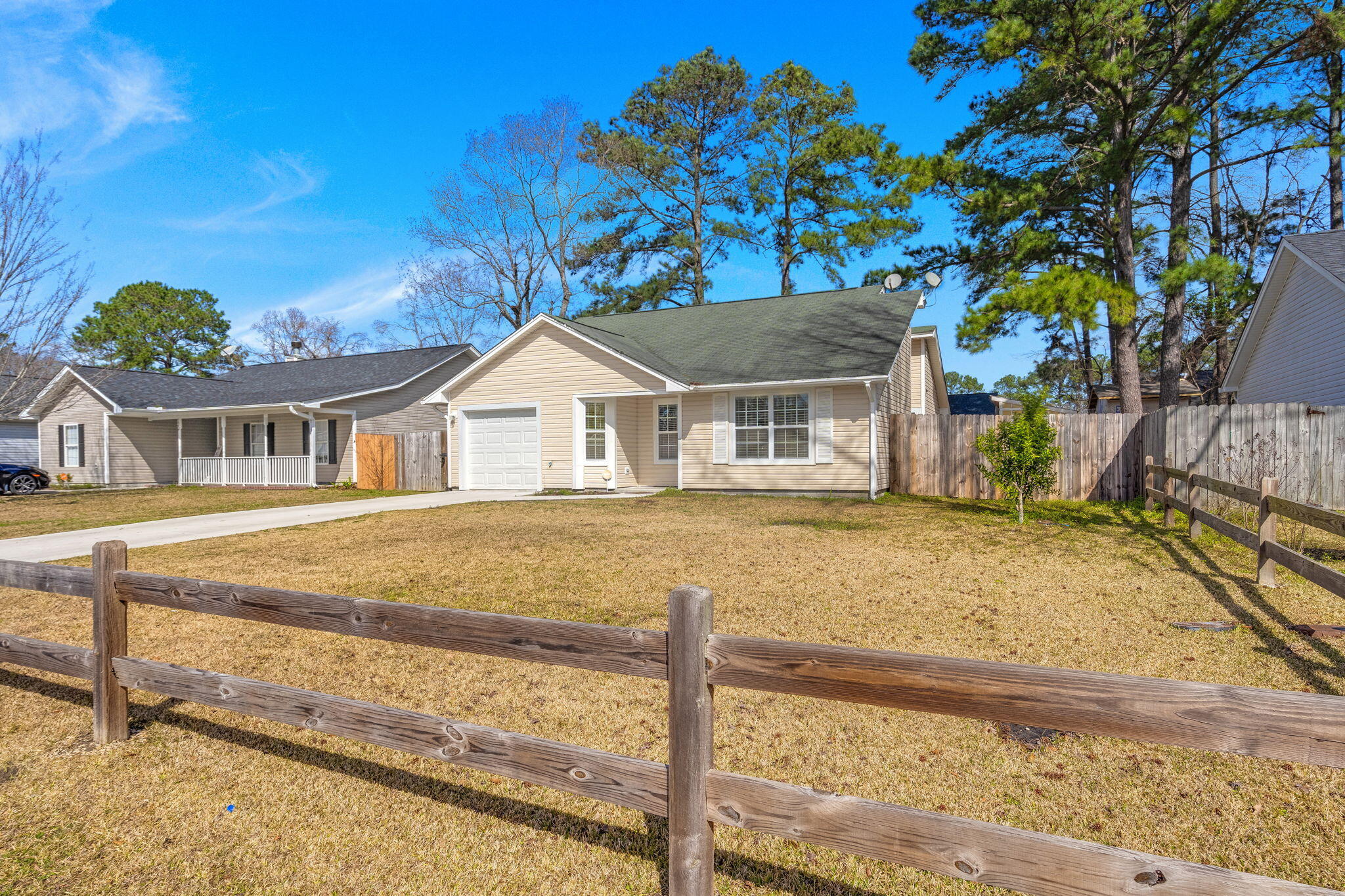 122 Cambridge Road Summerville, SC 29486 - Photo 3 of 29 3