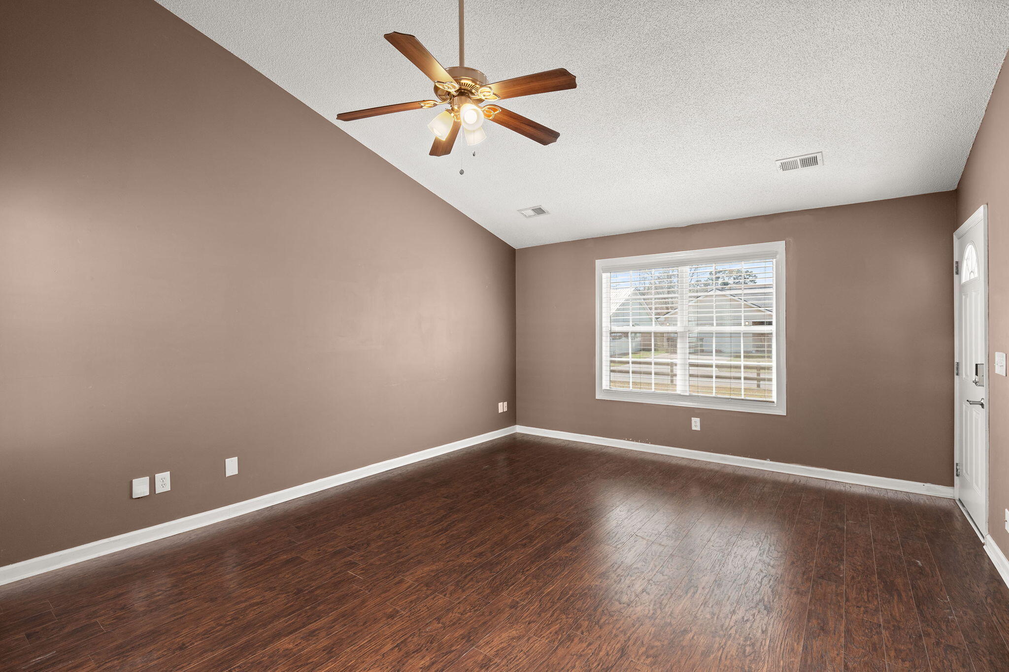 122 Cambridge Road Summerville, SC 29486 - Photo 6 of 29 6