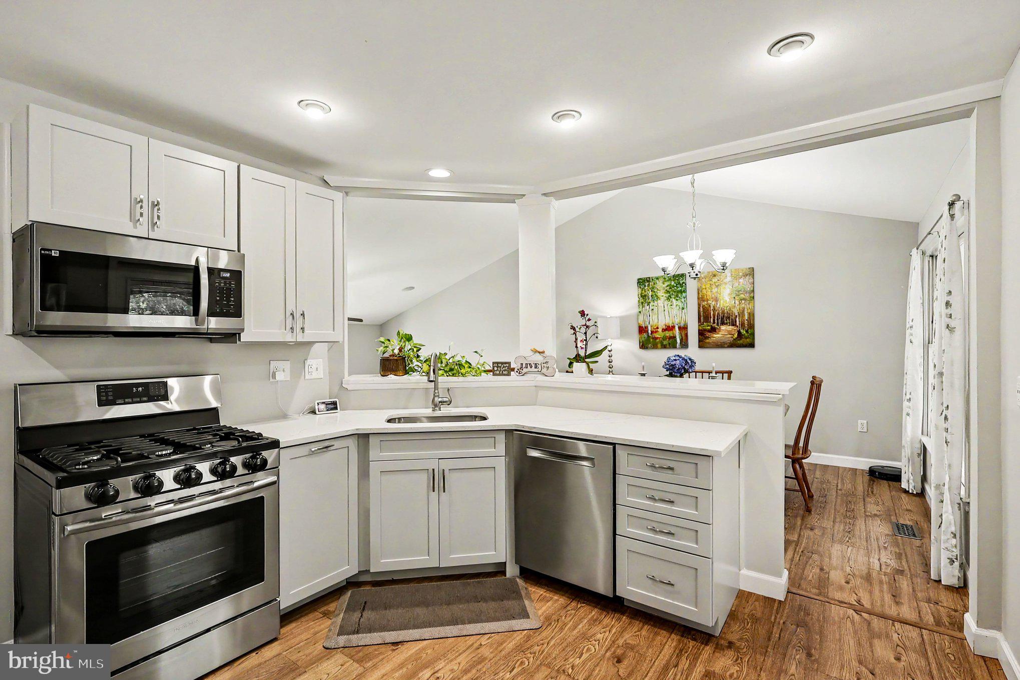 8022 Rocky Run Road Gainesville, VA 20155 - Photo 6 of 35