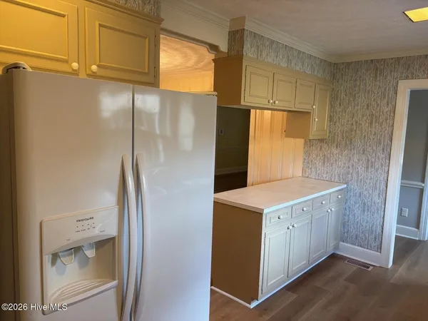 $2,000 | 1715 South Elm Street, Greenville, NC 27858
