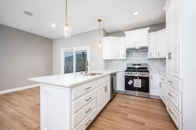 $429,950 | 15650 Sheridan Court, Basehor, KS 66007