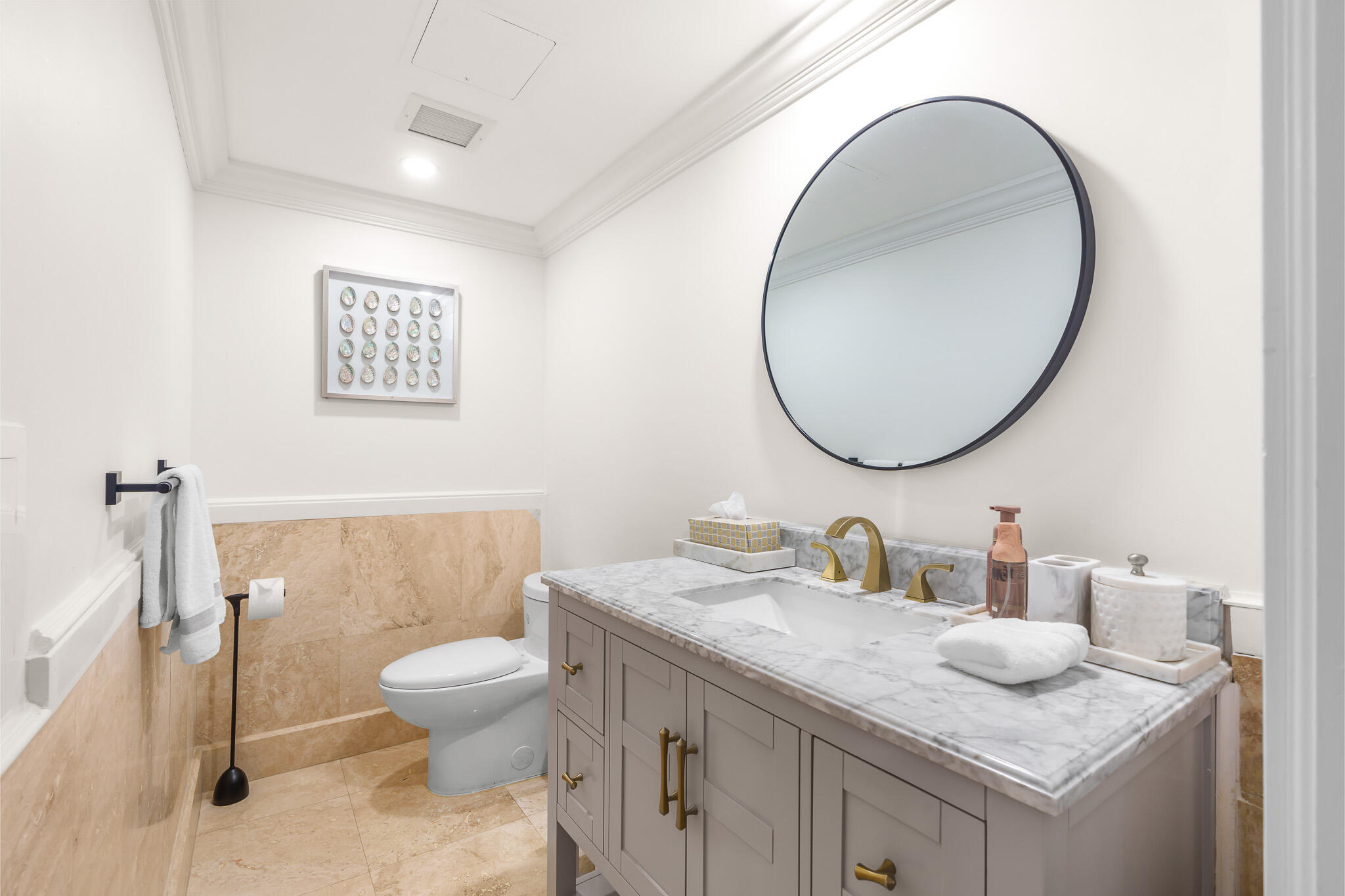 1111 South Ocean Boulevard, Unit 417 Boca Raton, FL 33432 - Photo 25 of 47 Powder Room