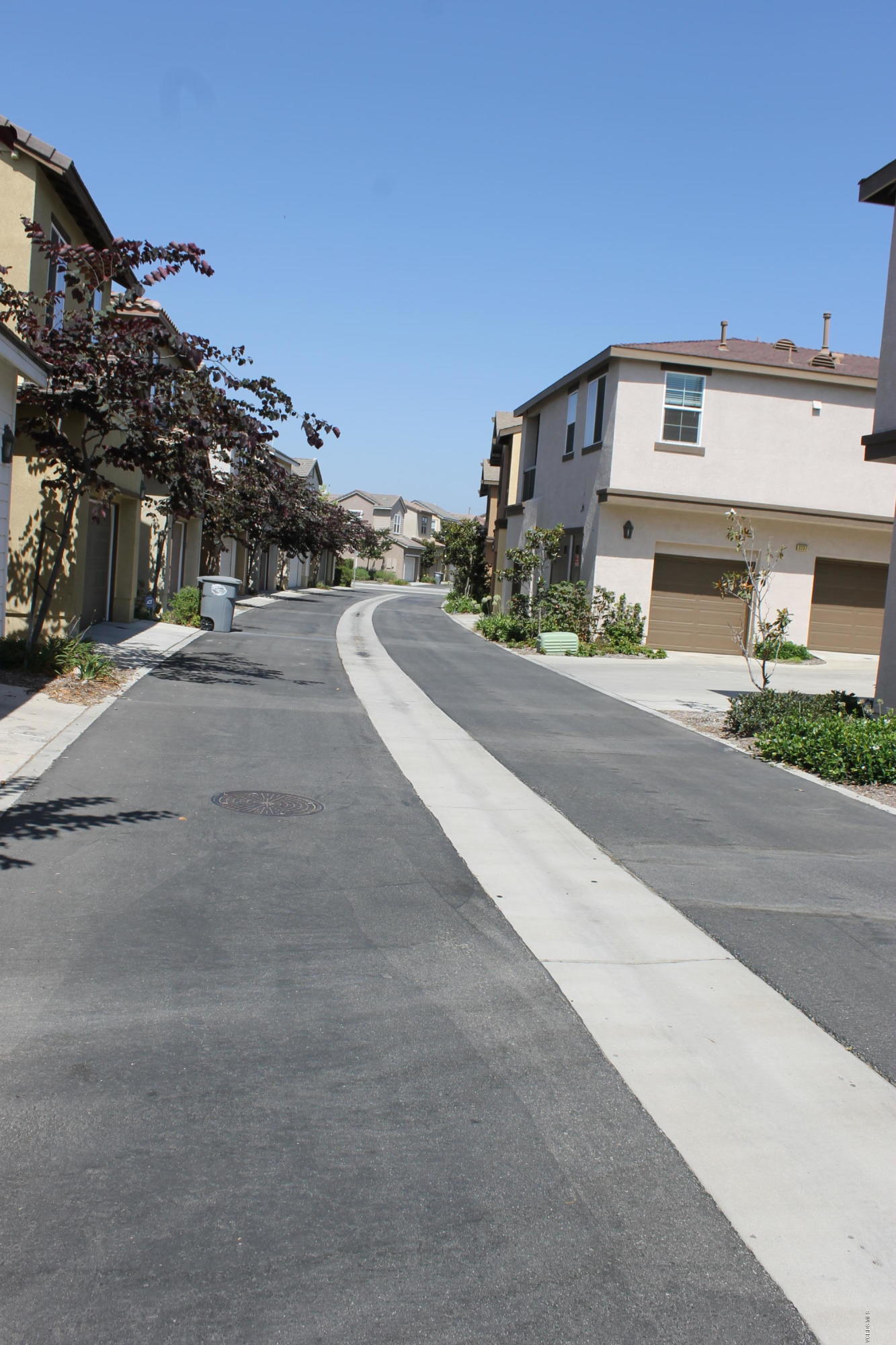 3227 North Ventura Road Oxnard, CA 93036 - Photo 3 of 21 IMG_5512