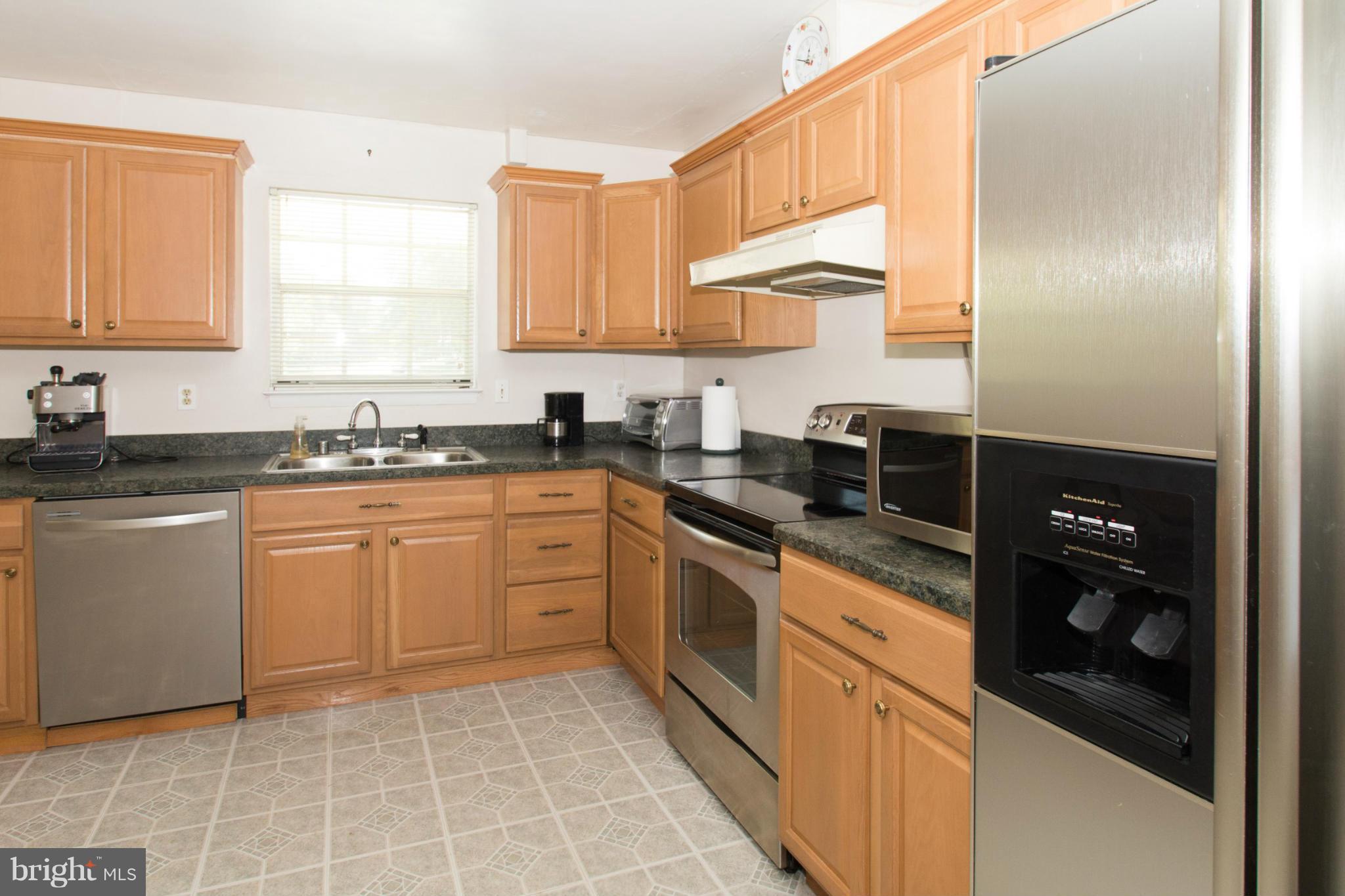 9124 Waltham Woods Road Baltimore, MD 21234 - Photo 13 of 27 Kitchen
