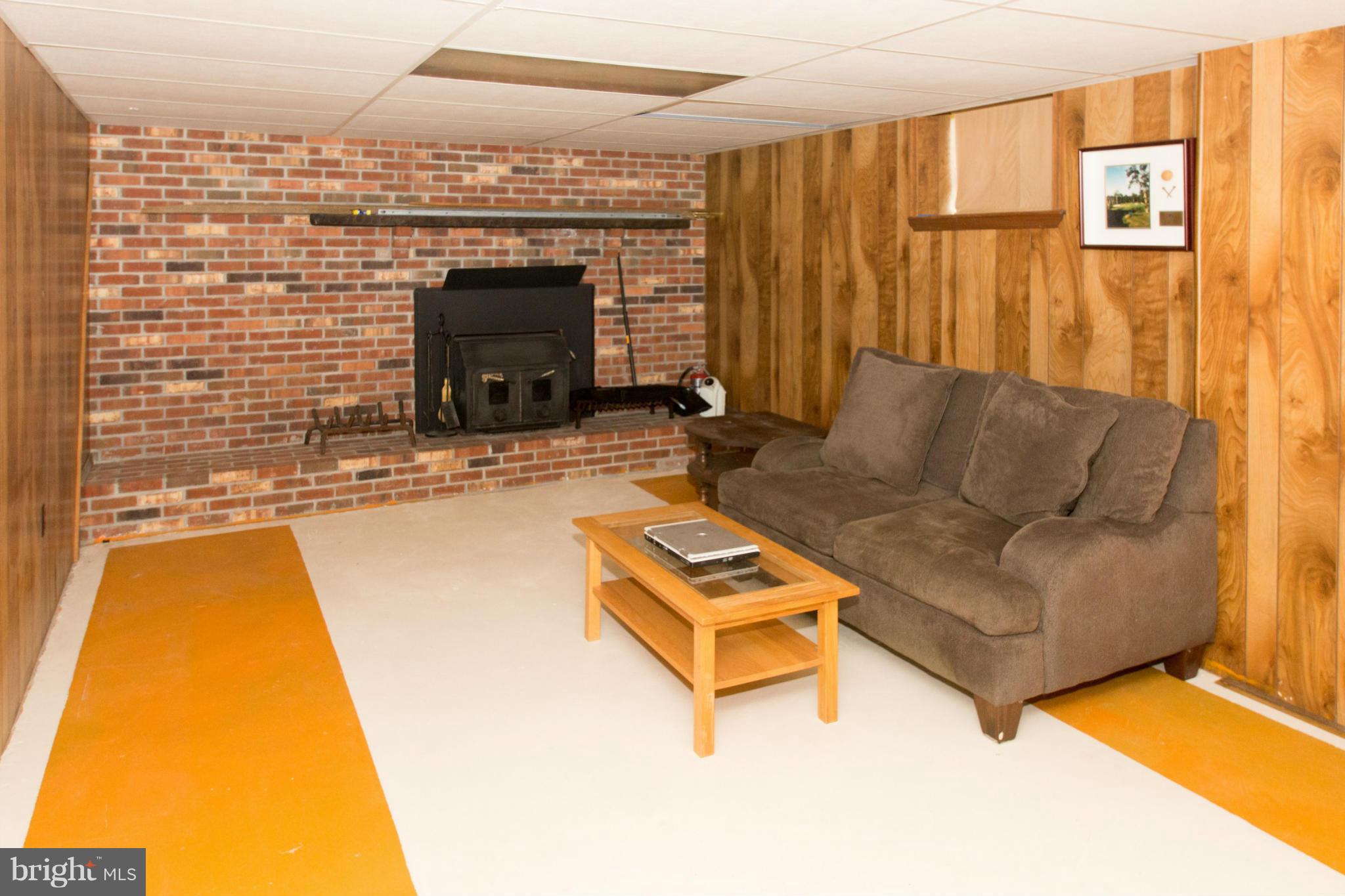 9124 Waltham Woods Road Baltimore, MD 21234 - Photo 21 of 27 Family Room