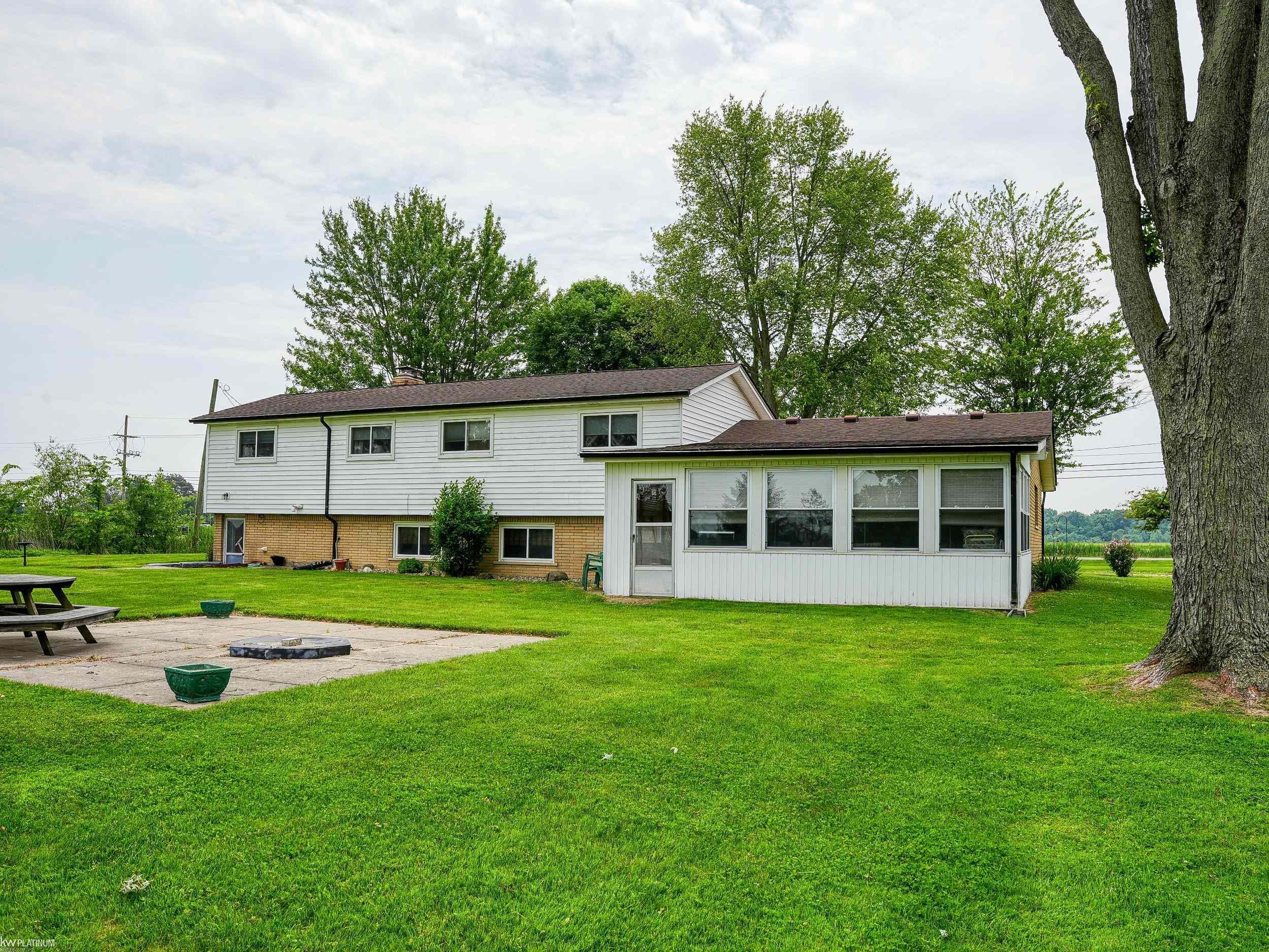 21575 24 Mile Road Macomb, MI 48042 - Photo 8 of 44 50178234-b44ec5b8-d7a6-49e7-a6a7-4066ebe98298.JPG