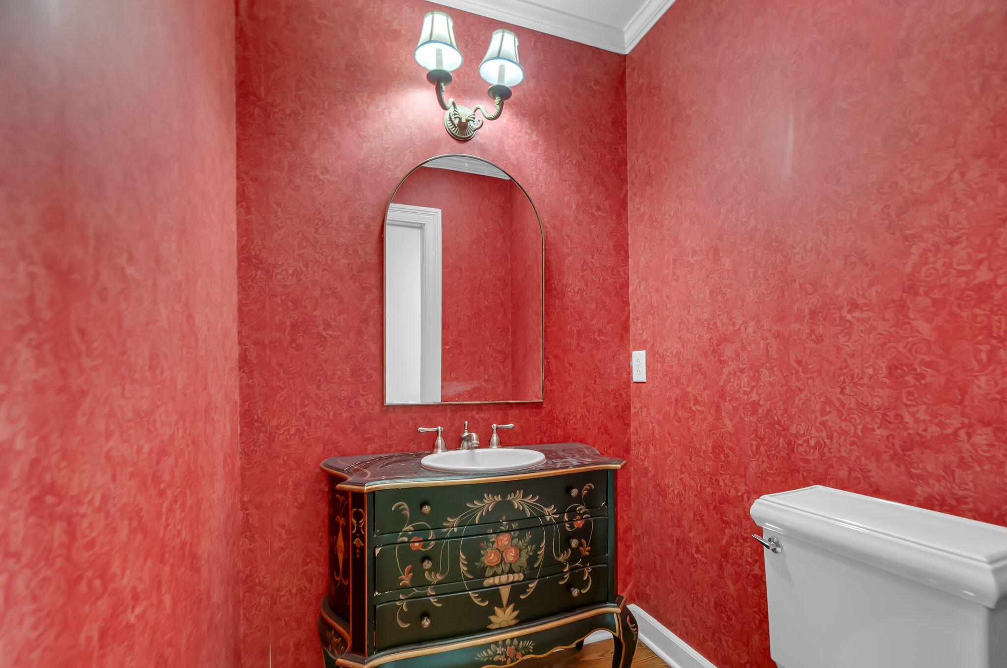 4206 Sneed Road Nashville, TN 37215 - Photo 28 of 56 a bathroom with a sink and a toilet